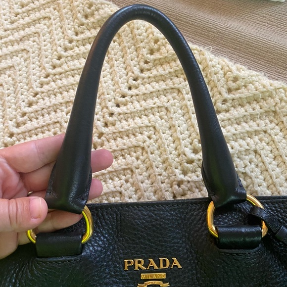 Prada large hobo handbag with adjustable strap. - Picture 13 of 13